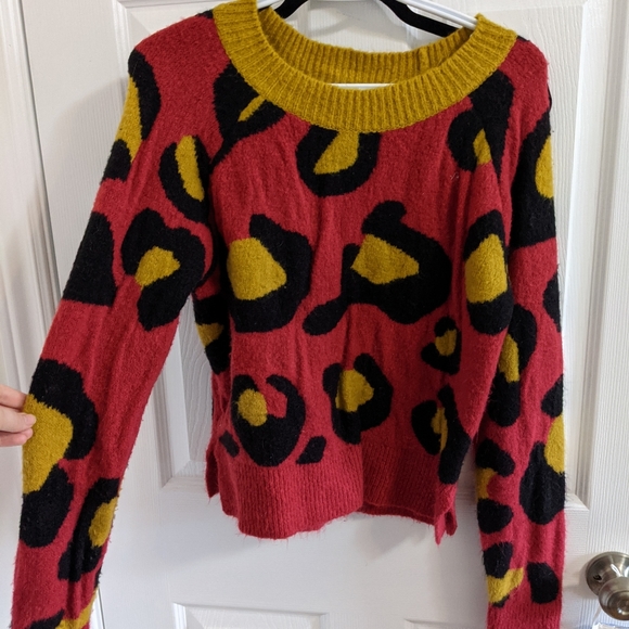 Statement sweater. - Picture 2 of 3